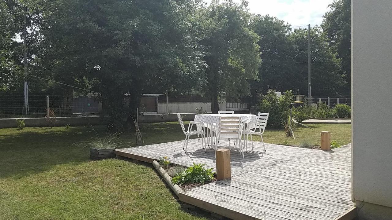 Maison Neuve Au Calme Avec Jardin Villa Gaillan-en-Medoc Exterior photo