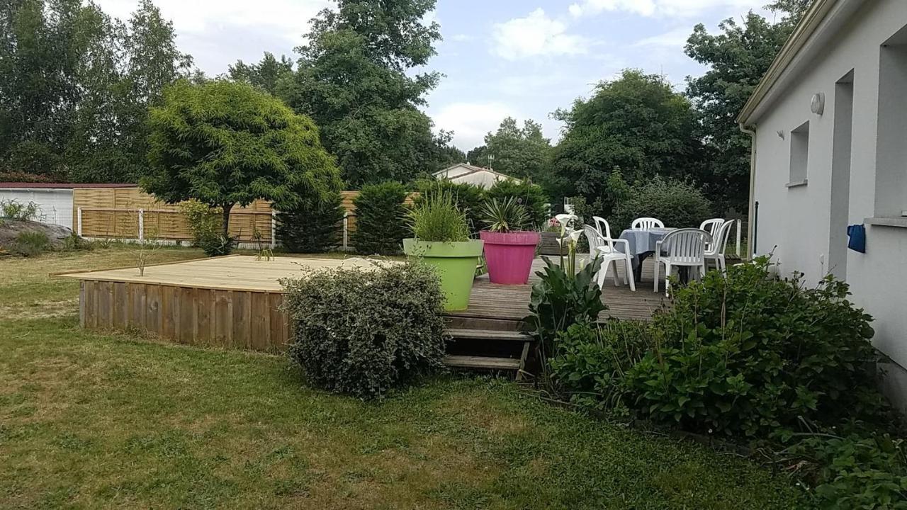 Maison Neuve Au Calme Avec Jardin Villa Gaillan-en-Medoc Exterior photo